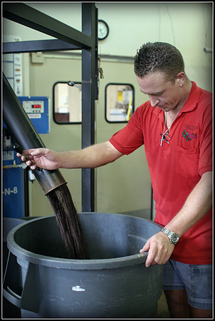 CHAUVIN COFFEE - POURING THE BEANS