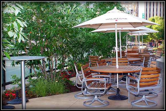 Mike Shannons - Patio